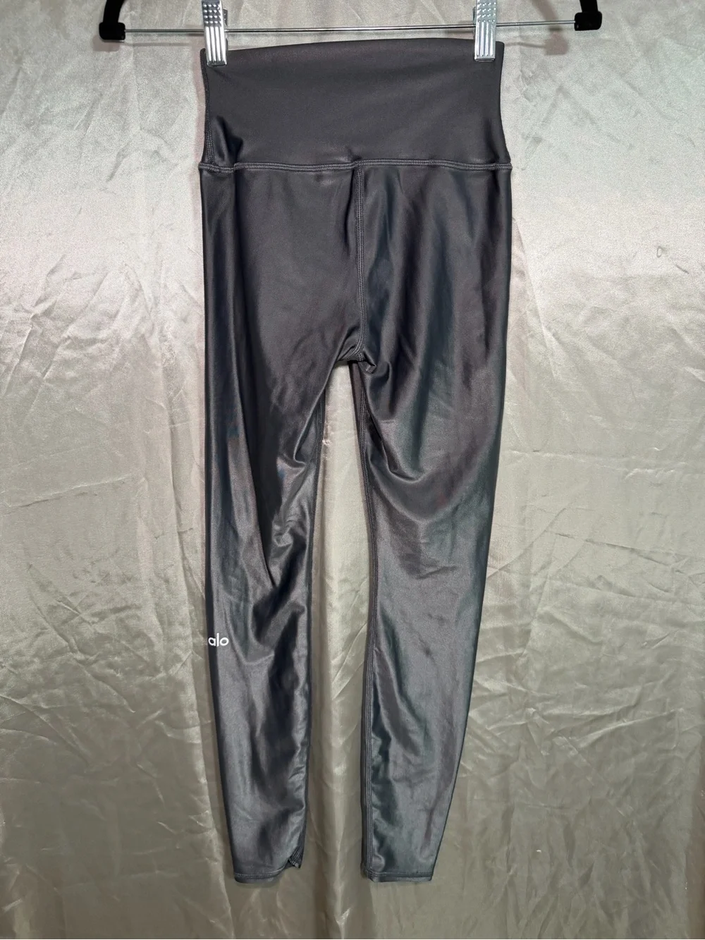 Alo Yoga High Waisted Glossy Silver Leggings Liquid Leather Size XS
